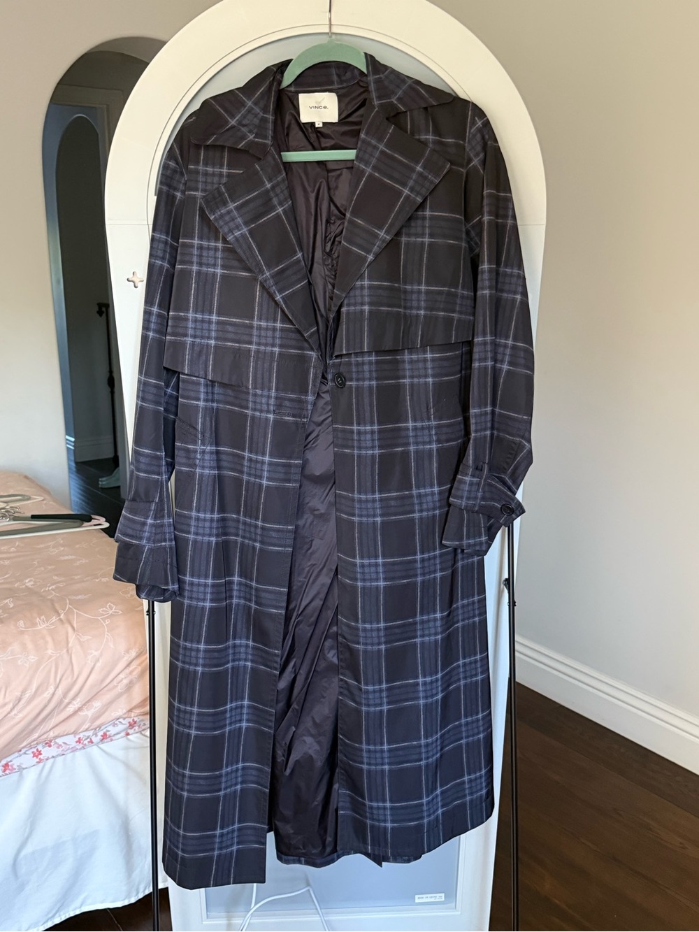 Vince Navy Plaid Single-Breasted Trench Coat | Size M | Good Condition